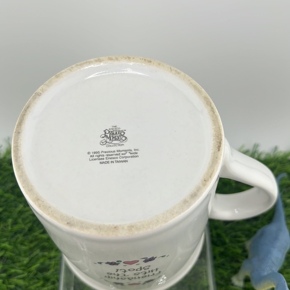 Precious Moments Ceramic “Friendship Hits the Spot” Mug - Picture 6 of 10